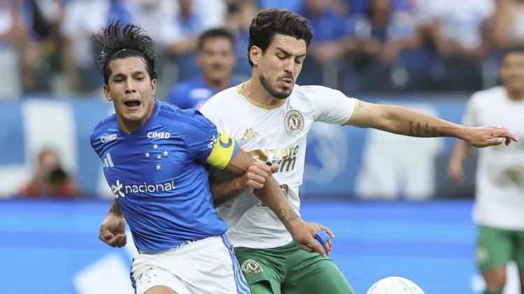 “Na dúvida, contra os catarinenses: Chapecoense perde em jogo marcado por polêmica”