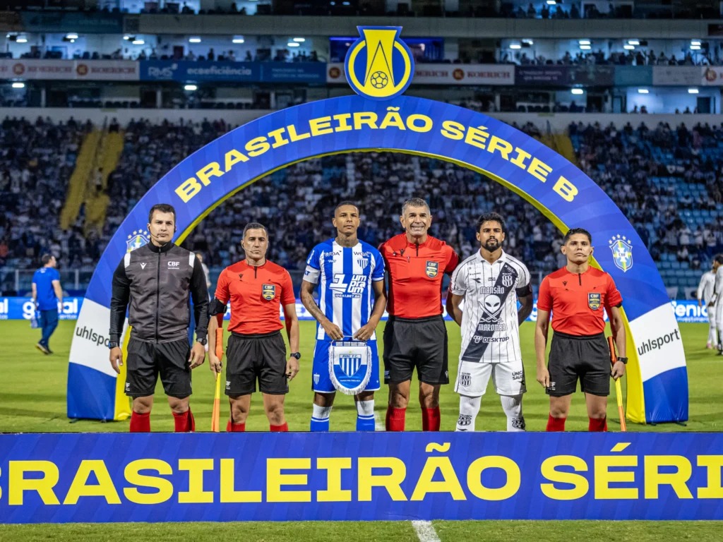 “Avaí perde para a Ponte, Cauan erra e lei do ex castiga na Ressacada”