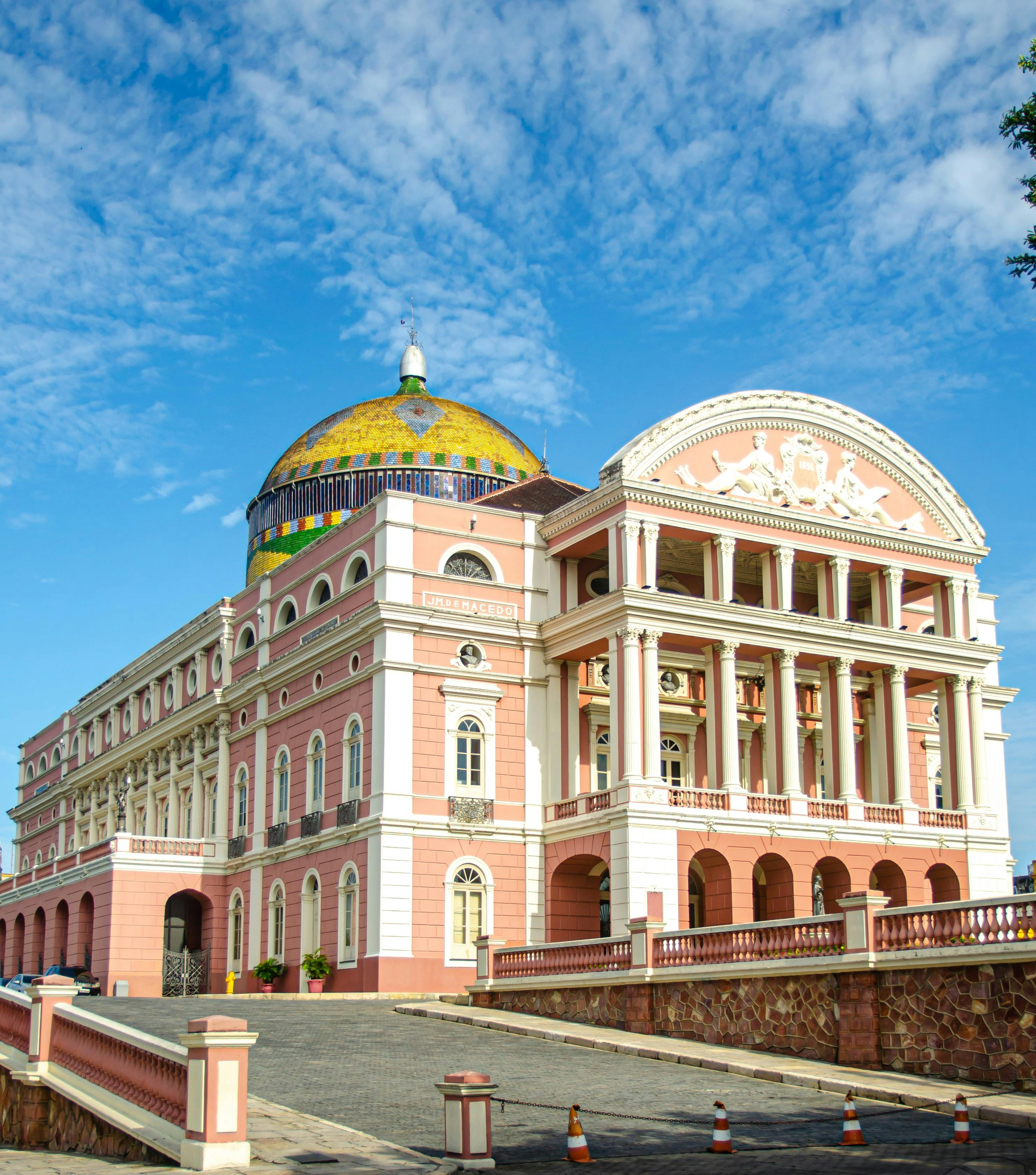 Roteiro a pé pelo centro de Manaus para famílias com crianças