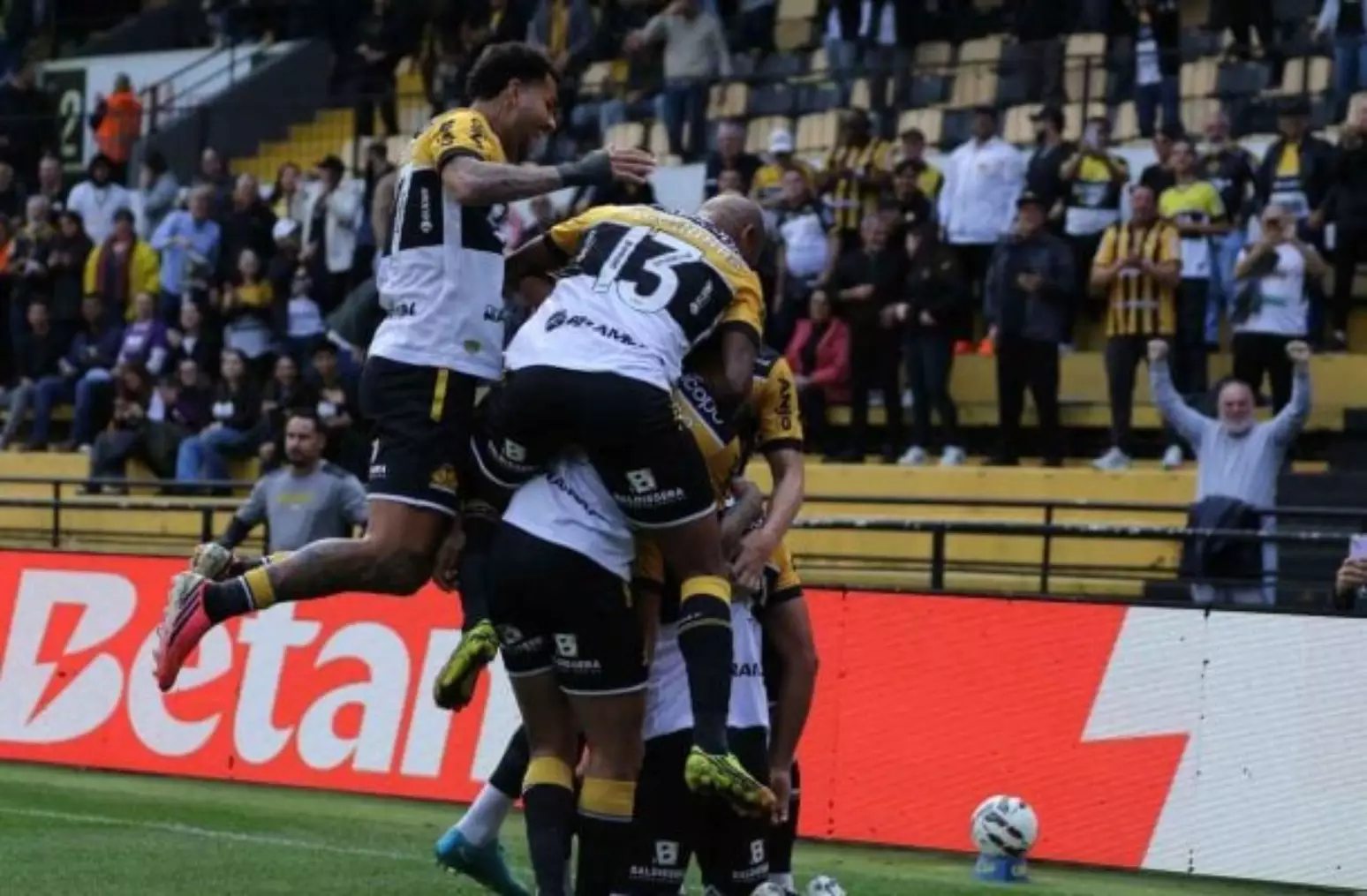 O Tigre voltou a rugir — e rugiu como líder! Criciuma 1 x 0 Goias.