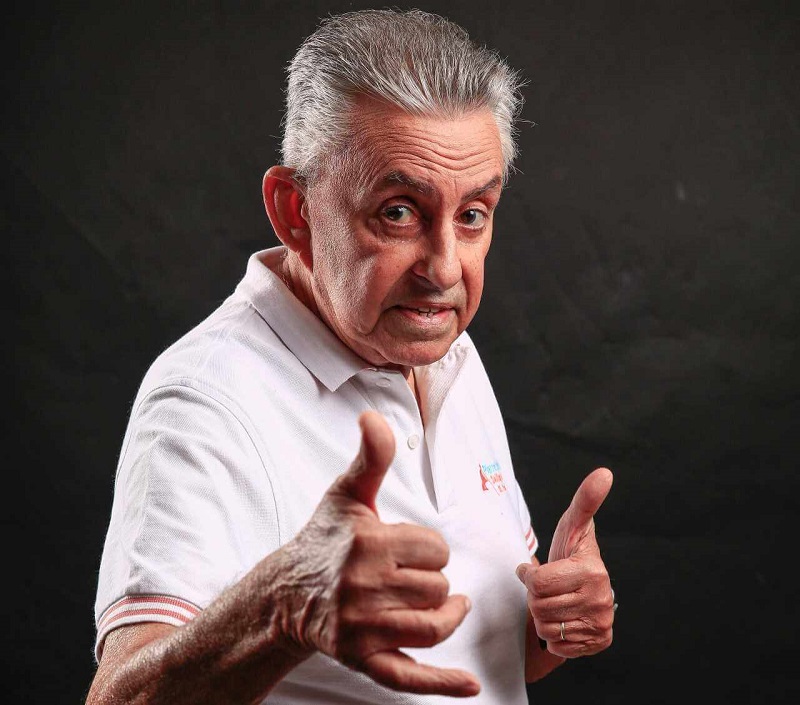 Roberto Alves: a memória viva do jornalismo esportivo catarinense em uma vida dedicada ao futebol