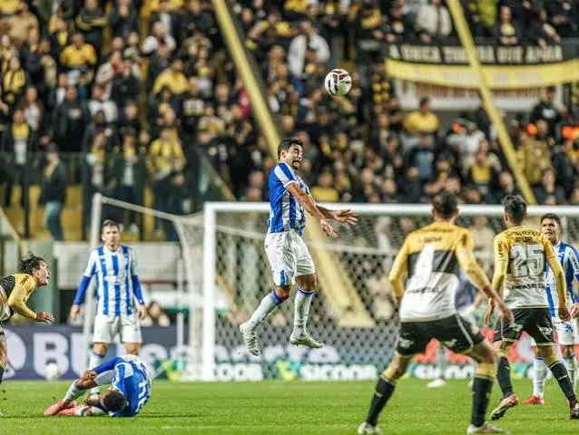 O Tigre acordou na hora certa: 3 a 0 no Avaí e fôlego novo na briga pelo acesso