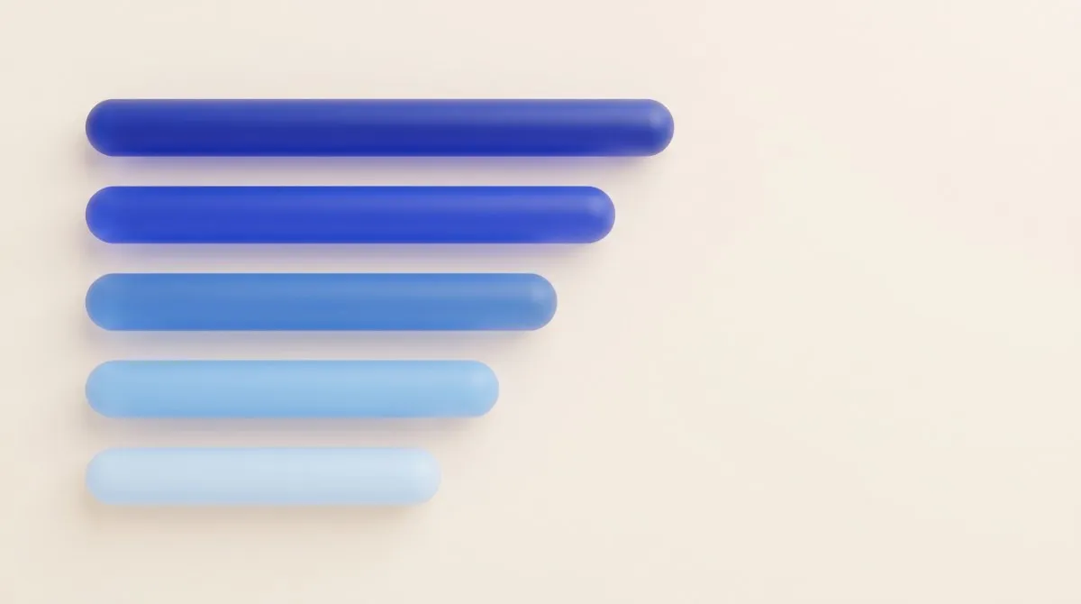 Ilustração abstrata sobre fundo creme: cinco barras arredondadas empilhadas, cada uma mais curta que a de cima, do azul-escuro no alto ao azul bem claro embaixo, sem nenhum texto ou número.