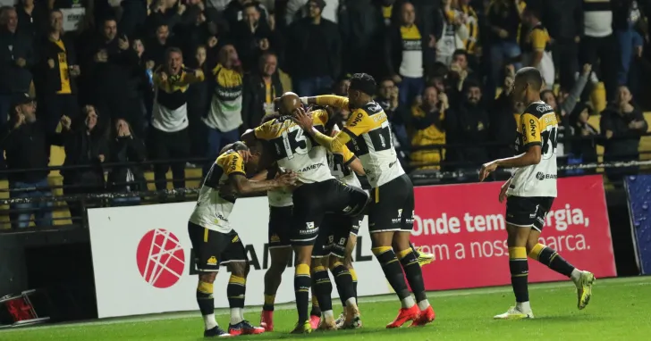 TIGRE VENCE, VOLTA À LIDERANÇA E SEGUE FIRME NA LUTA PELO ACESSO!