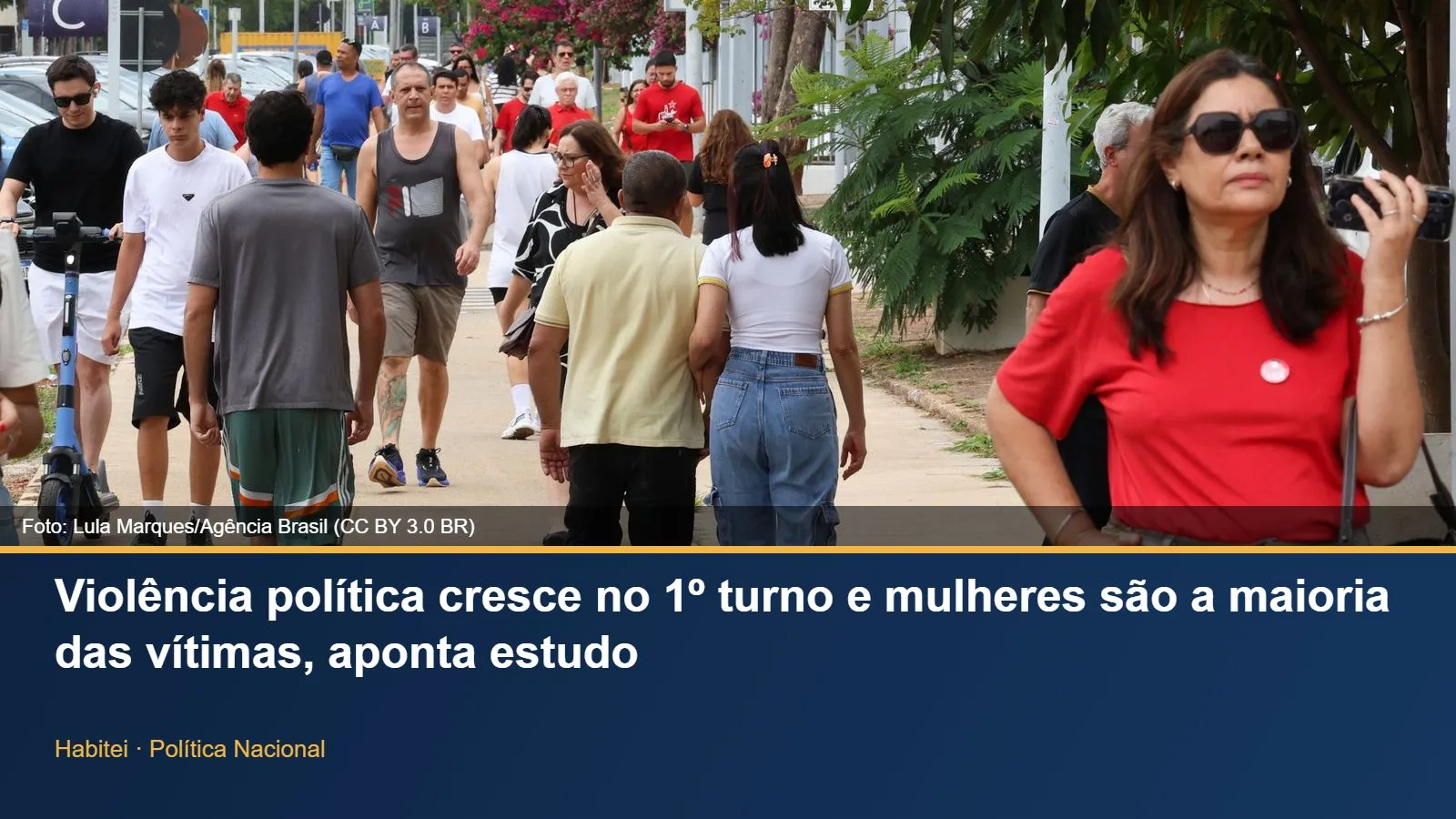 Eleitores chegando para votar em Brasília